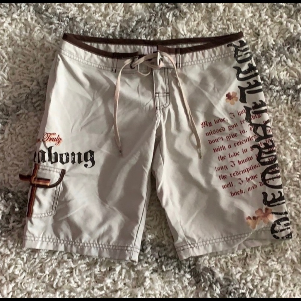 Billabong boardshorts